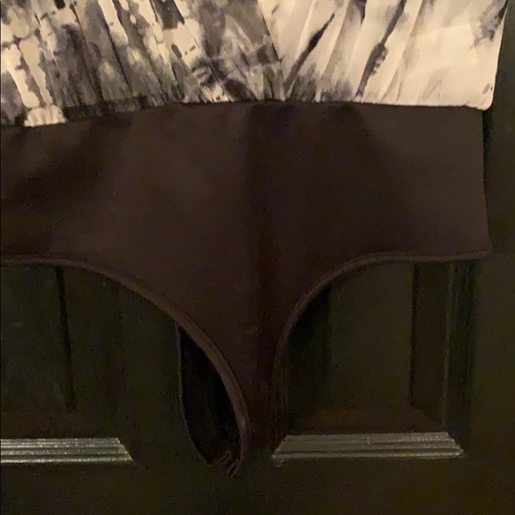 Plunge sheer body suit smal - Picture 4 of 6